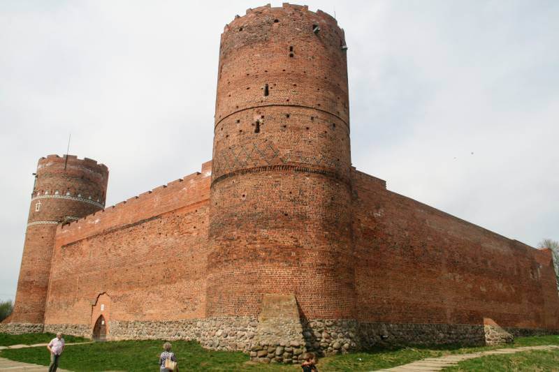 Zamek w Ciechanowie i Czersku